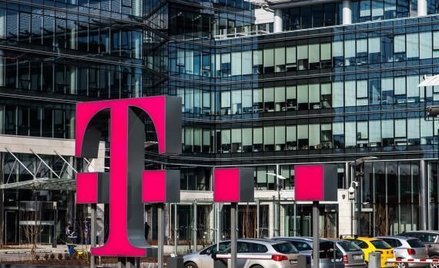 Kolejny kwartał rośnie liczba użytkowników T-Mobile Polska