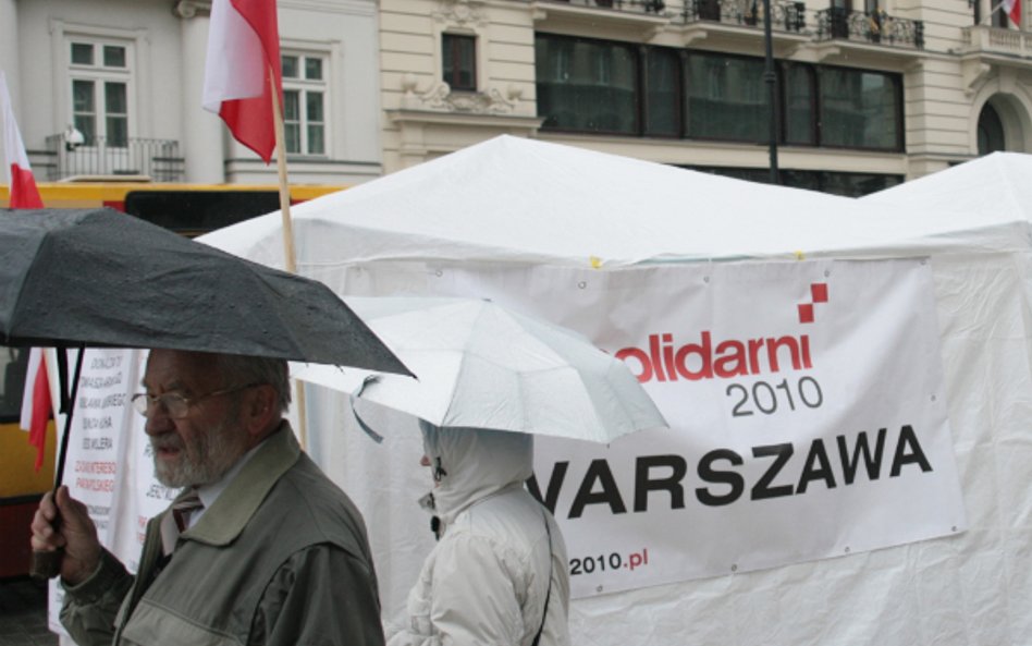 Stowarzyszenie "Solidarni 2010" pyta o cenzurę w Polskim Radiu