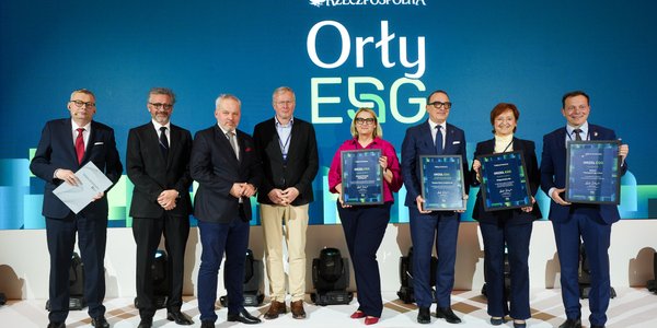 Орлы ESG, розданные во время 18-й ЕЭК в Катовице