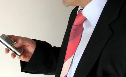 Dyrektor sprzedaży a obowiązek zapłaty podatku za granicą