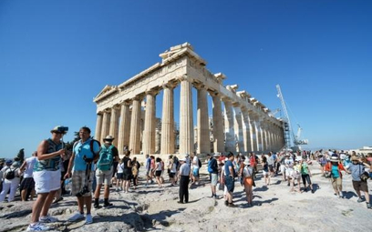 Przez upały Akropol otwarty krócej