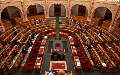 Węgierski parlament debatuje o wniosku Finlandii o wstąpieniu do NATO