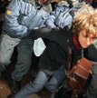 W Moskwie policja zatrzymała 300 osób protestujących przeciw fałszerstwom wyborczym, w Petersburgu (