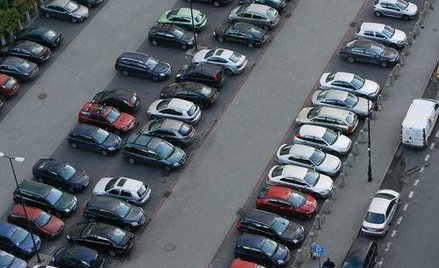 kto płaci podatek od nieruchomości od parkingu