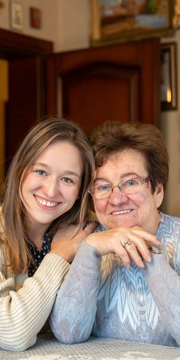 Agnieszka Cygan: Po tym, jak nie została dopuszczona do obrony doktoratu, babcia zajęła się haftowan