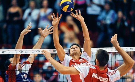 Łukasz Żygadło rozgrywał bardzo odważnie. Z prawej Marcin Możdżonek