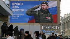 Billboard prezentowany na ulicy Petersburga z okazji Dnia Obrońcy Ojczyzny