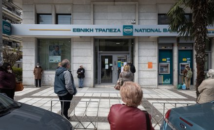 Początek szybkiej prywatyzacji Narodowego Banku Grecji