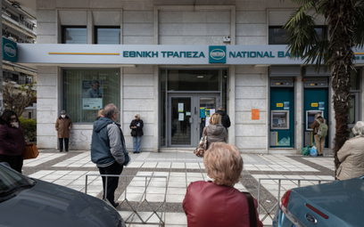 Początek szybkiej prywatyzacji Narodowego Banku Grecji