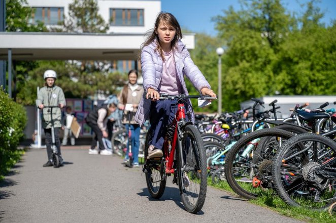 Do udziału w zabawie zgłosiło się 330 przedszkoli oraz 256 szkół podstawowych