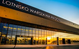 Ponieważ linie lotnicze niechętnie uruchamiają połączenia z Radomia na zasadach czysto rynkowych, Po