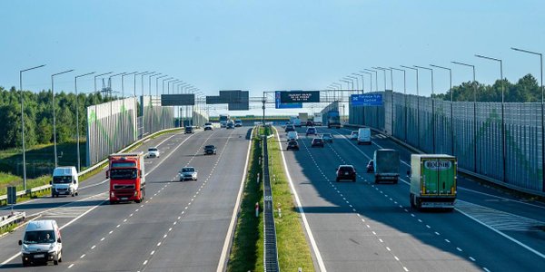 Ukraińskie ciężarówki zalewają Europę