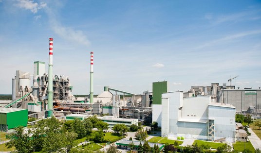 Cementownie w Polsce należą do najnowocześniejszych w Europie, co wiąże się z poniesionymi na przest