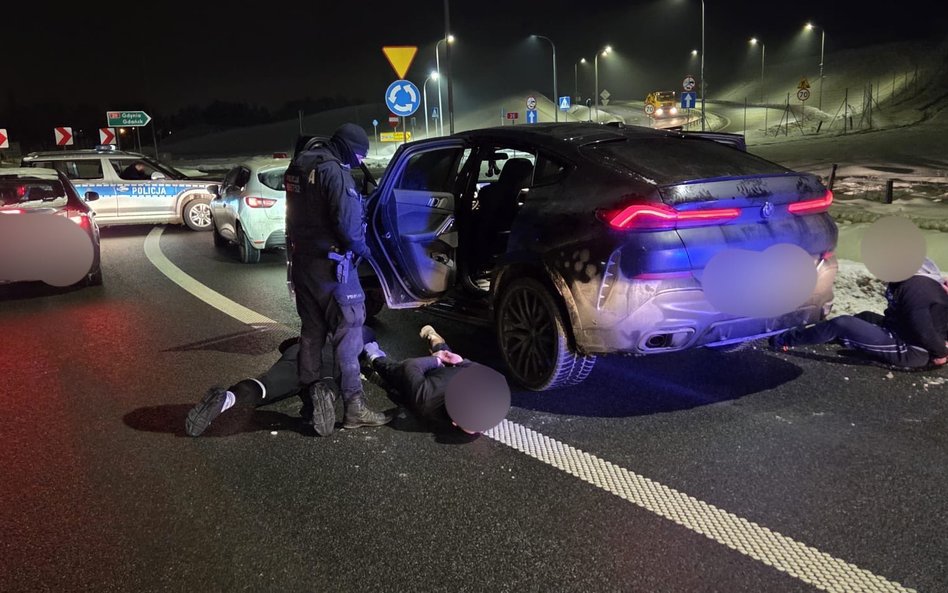 W związku z bójką pseudokibiców w Kościerzynie policja zatrzymała 30 osób