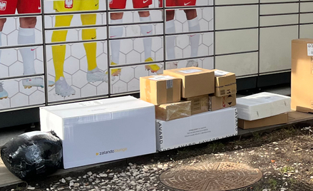 Fala zwrotów na rynku e-mody testuje logistykę