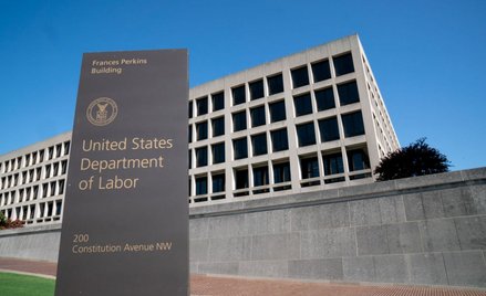 Liczba nowych podań o zasiłek dla bezrobotnych w USA wyniosła 898 tys. w tygodniu zakończonym 10 paź