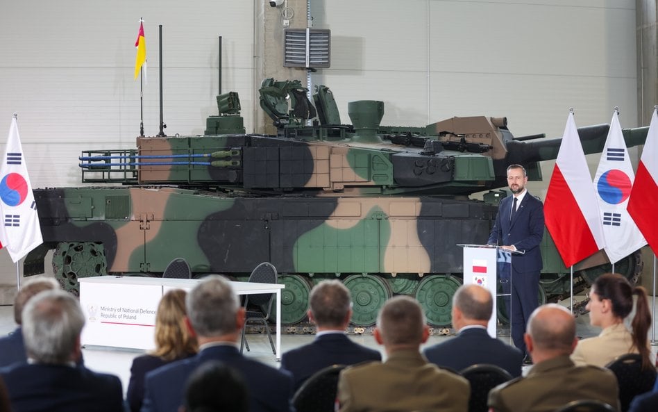 Wicepremier, minister obrony narodowej Władysław Kosiniak-Kamysz podczas uroczystości podpisania umo