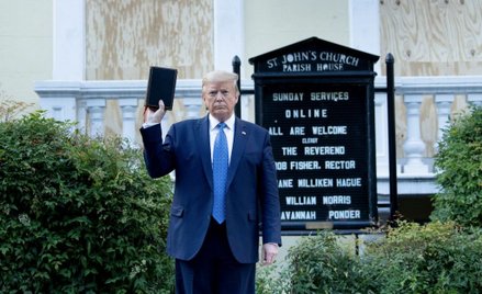 Donald Trump w ogniu krytyki. "Wykorzystuje wojsko przeciw Amerykanom"