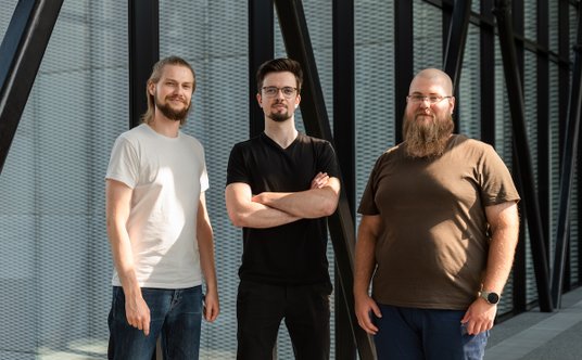 Dominik Baraniecki, Piotr Walter i Tomasz Raczyński, członkowie zespołu SmartHEAL.