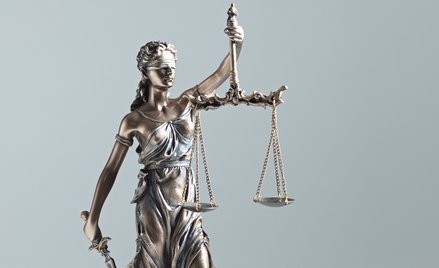 Kardas, Gutowski: Kabaretowe zwierciadło ciemnej rzeczywistości