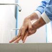 Niezaszczepiony medyk od marca ryzykuje zwolnieniem z pracy