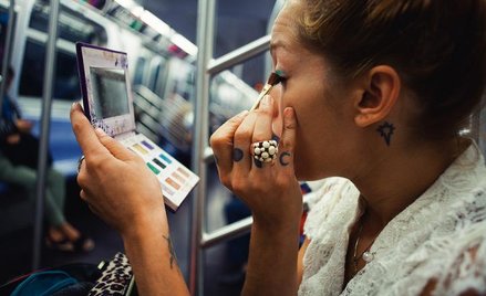 Bóstwo przed lustrem