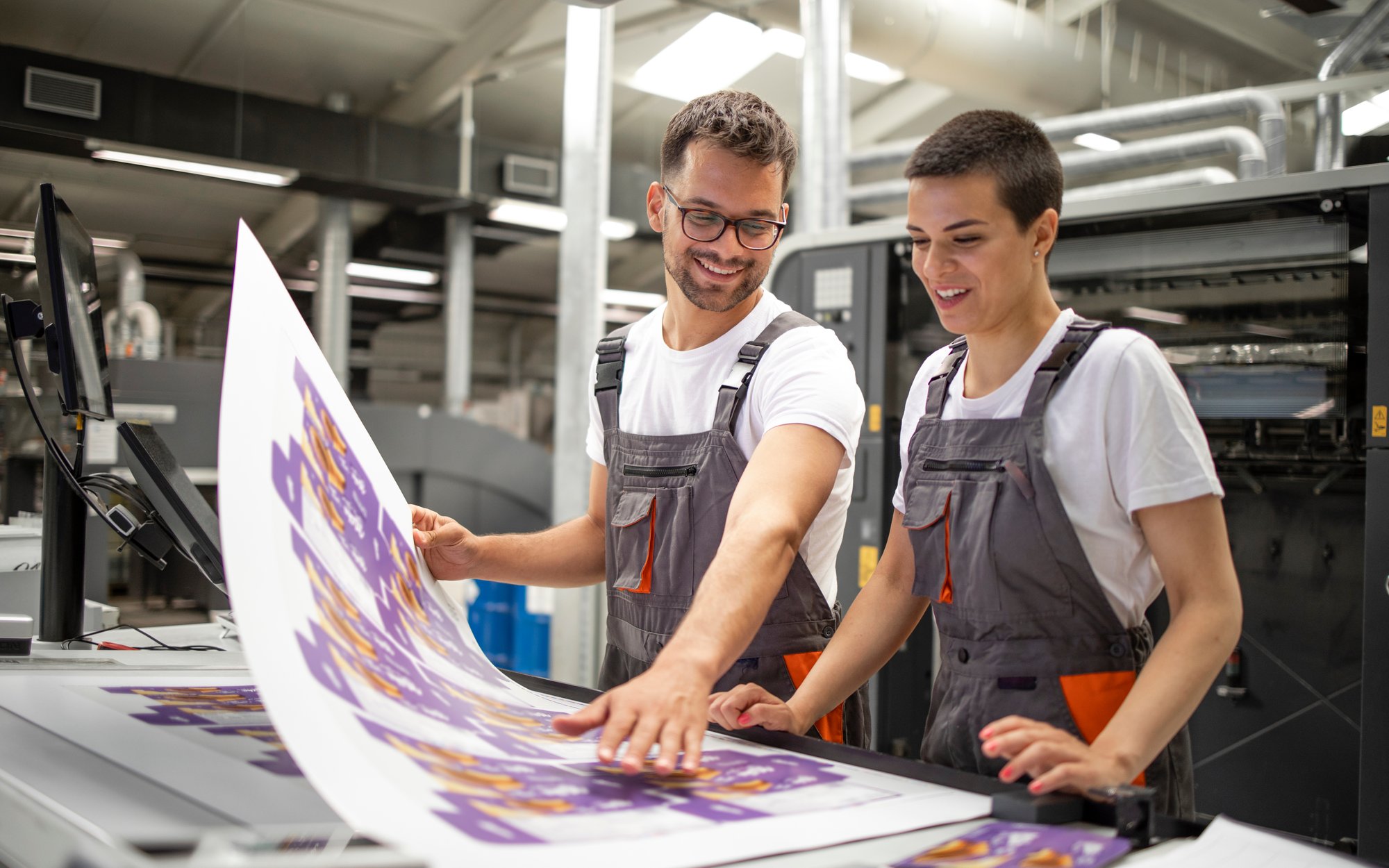Druk plakatu, ulotki czy postera to sprzedaż towaru, a nie usługi