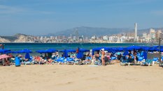 Do Hiszpanii przyjeżdżają coraz bogatsi turyści. „Zmiana modelu zgodna ze strategią”