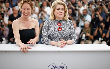 Emmanuelle Bercot, reżyser filmu „La tete haute" („Głowa do góry") i Catherine Deneuve
