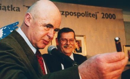 Stanisław Tym, satyryk, autor i reżyser STS, Kabaretu Owca, a także Dudka. Scenarzysta filmowy, m.in