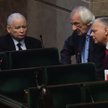 Jarosław Kaczyński (na zdjęciu z Ryszardem Terleckim i Markiem Suskim) coraz słabiej kontroluje włas