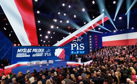 Jarosław Kaczyński podczas wystąpienia w trakcie konwencji programowej Prawa i Sprawiedliwości w Mię