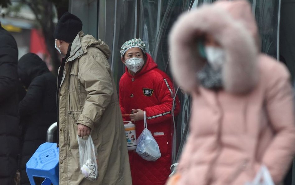 Chiny: W kilka dni powstanie szpital z 1000 łóżek. Powód? Nowy wirus