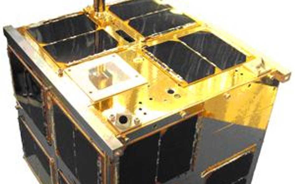 Model polskiego satelity naukowego.