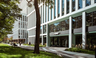 15- kondygnacyjny biurowiec przy ul. Powstańców Śląskich we Wrocławiu