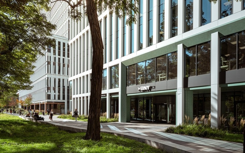 15- kondygnacyjny biurowiec przy ul. Powstańców Śląskich we Wrocławiu