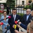 Sędziowie TK, od lewej: Anna Korwin-Piotrowska, Krystian Markiewicz i Marcin Dziurda przed siedzibą 