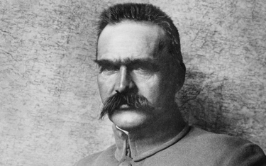 Józef Piłsudski, Roman Dmowski, papież i Żołnierze Niezłomni - autorytety PiS
