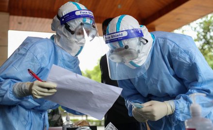 Chiny: Dziesiątki tysięcy zaszczepionych na COVID. "Nie chorują"