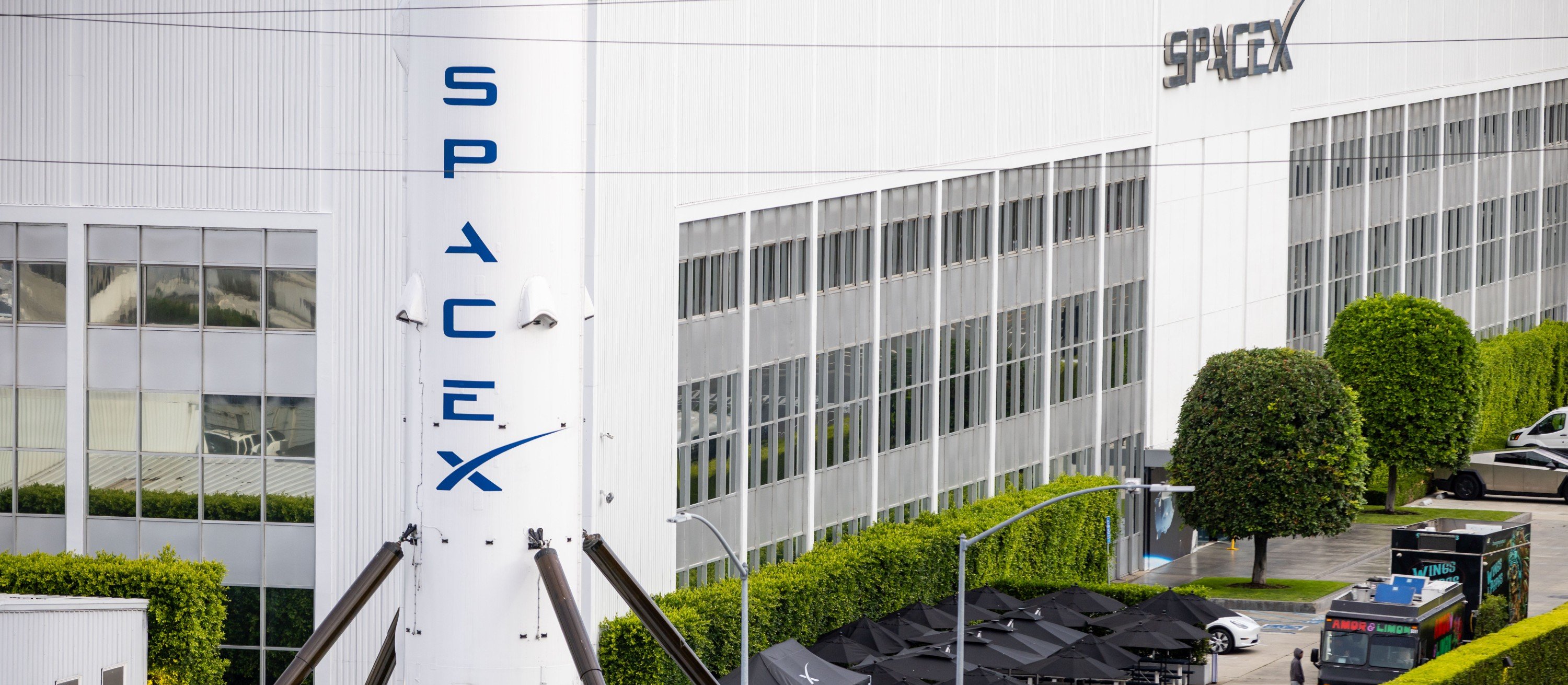 Rajd SpaceX zwolnił. Firma Muska straciła miejsce przed Amazonem