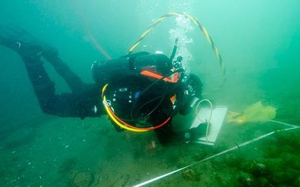 Wrak spoczywa zaledwie na głębokości 11 metrów