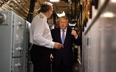 Johnson odwiedził bazę atomowych okrętów podwodnych Clyve w Szkocji. Czy wkrótce znajdzie się ona po