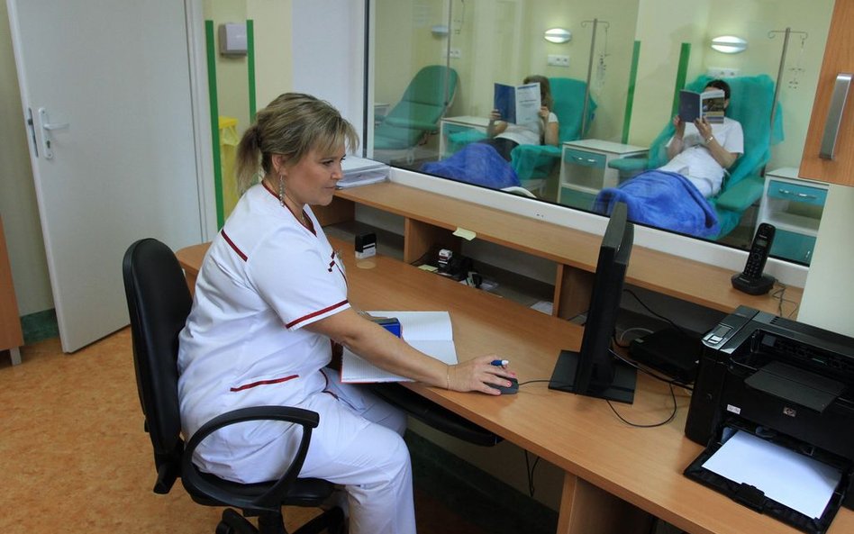 Powiatów nie stać na informatyzację dokumentacji medycznej w szpitalach