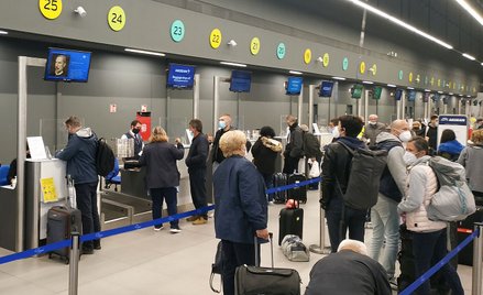 Pasażerowie akceptują oczekiwanie nie dłuższe niż godzina, jeśli mają duży bagaż