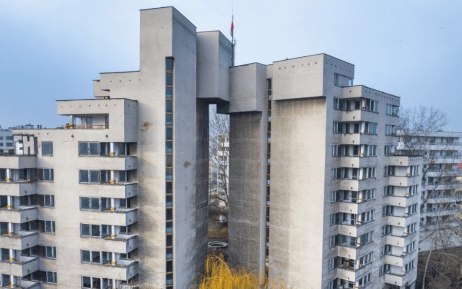 Nieruchomość przy ul. Jana III Sobieskiego 100 w Warszawie