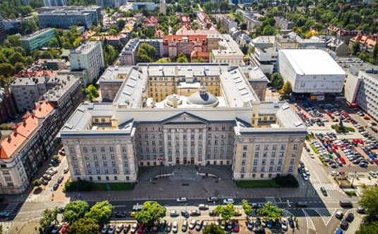 Katowice, widok gmachu Województwa i Sejmu Śląskiego z lotu ptaka.