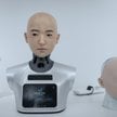Chiny postawiły na rozwój robotów humanoidalnych. Te coraz bardziej przypominają ludzi w wyglądzie i