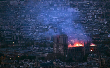 Premier Francji ogłasza konkurs na odbudowę wieży Notre Dame
