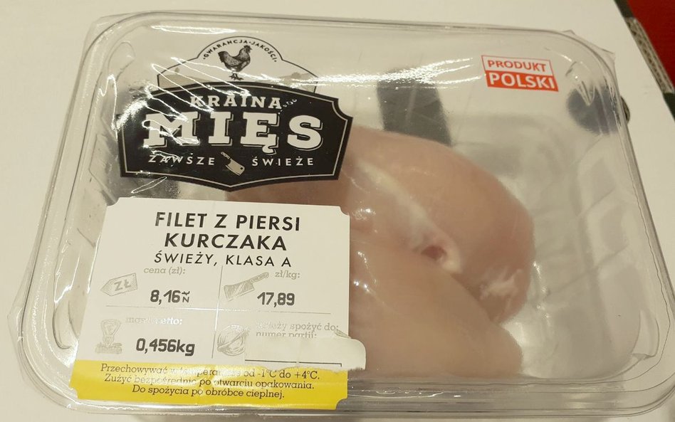 Filet z piersi kurczaka wycofany z  Biedronki. "Nie należy spożywać"