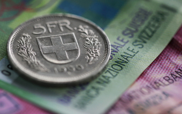 KNF analizuje wpływ franków na ubezpieczycieli